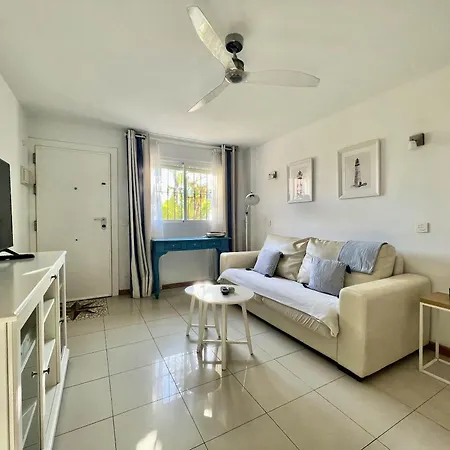 Elegant In Marbella, 80 M² With Shared Pool *