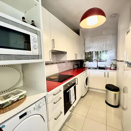 Elegant In Marbella, 80 M² With Shared Pool *